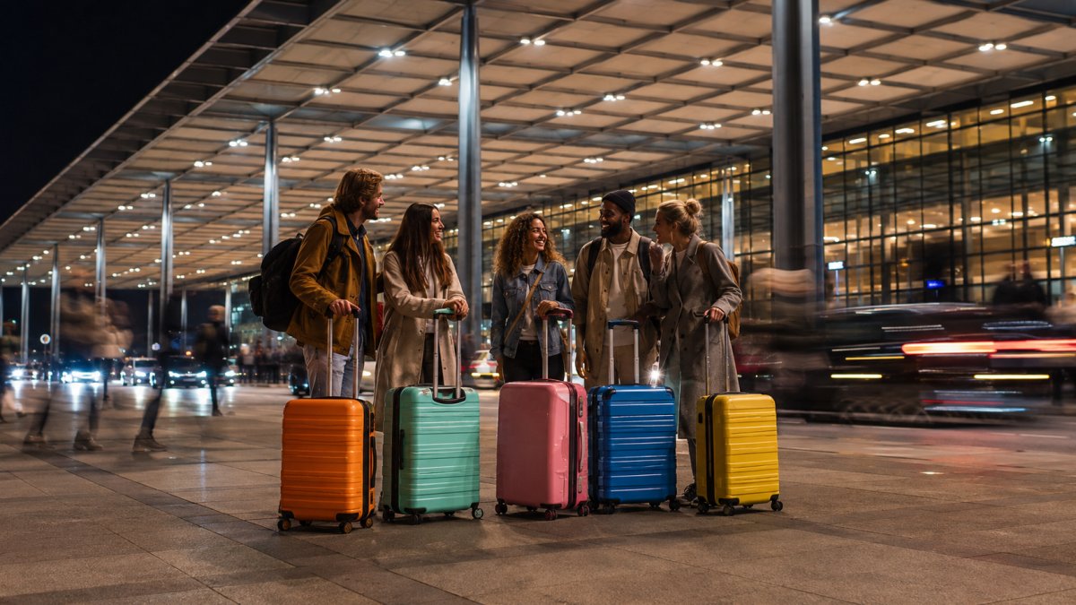 Privater Flughafentransfer von Friedenau zum Flughafen BER