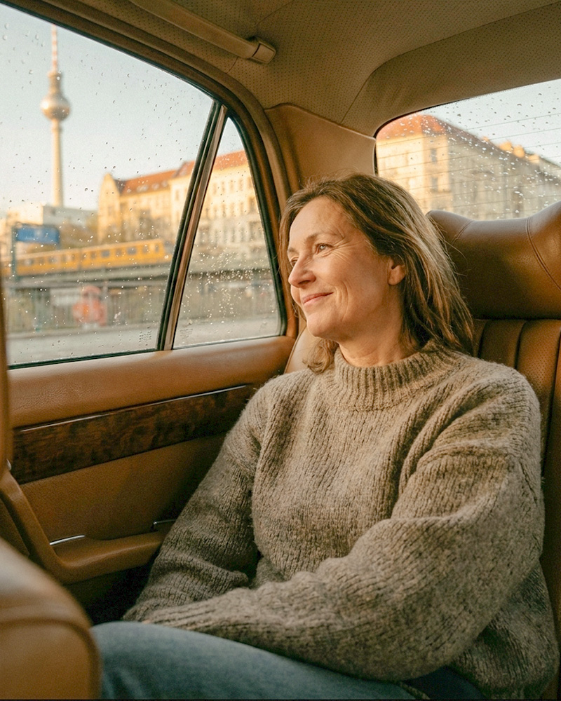 Entspannter Passagier während der Fahrt